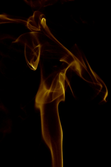 Smoke dancer