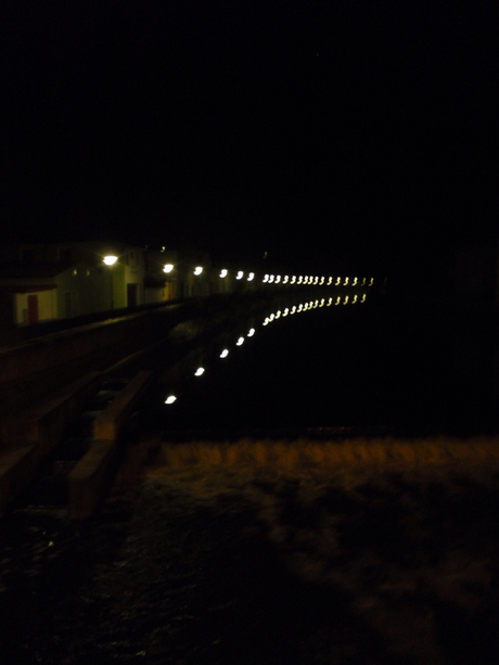 de nacht aan de rivier
