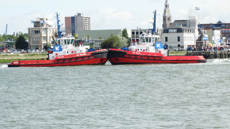 dansende sleepboten van kotug