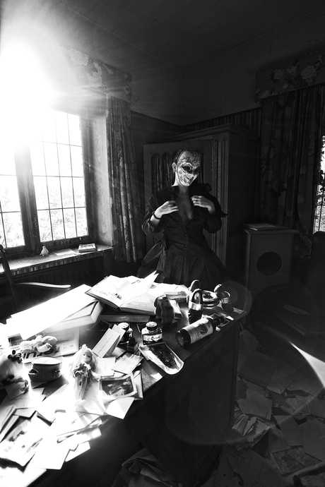 Ghost urbex aan het raam