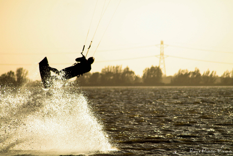 Kitesurfer in actie