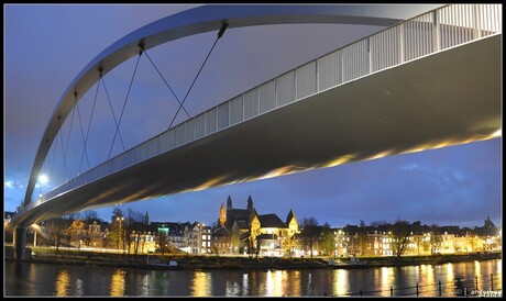 de hoge brug in Maastricht