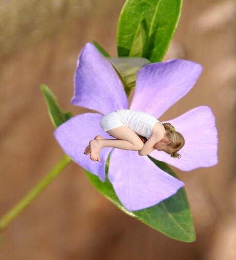 Bloemenmeisje ontwaakt