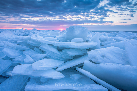 DRIFTING ICE