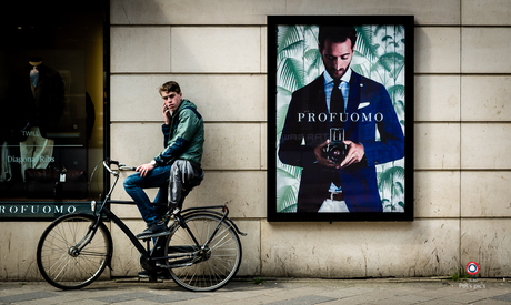 L'uomo con la macchina fotografica