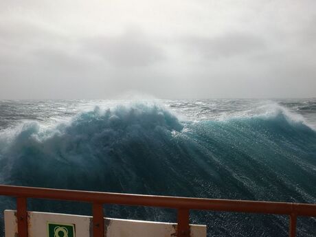 Storm op zee