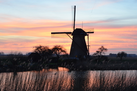 Avondrood in Kinderdijk