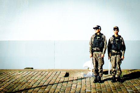 Stand guard - Koreaanse marine in Rotterdam