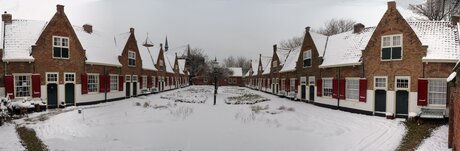 Panorama  Naaldwijk  H Geest hofje  uit 7 vertic  foto s  op 21 dec 2010  