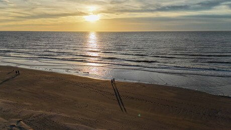 Bijna verlaten strand