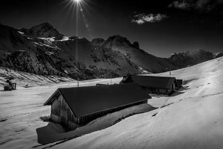 Verlaten alpen hutten