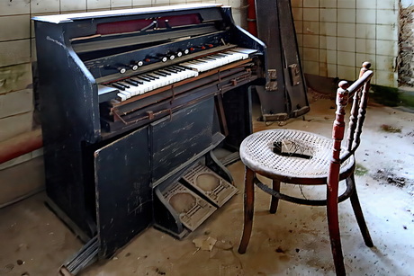 The old piano.....1