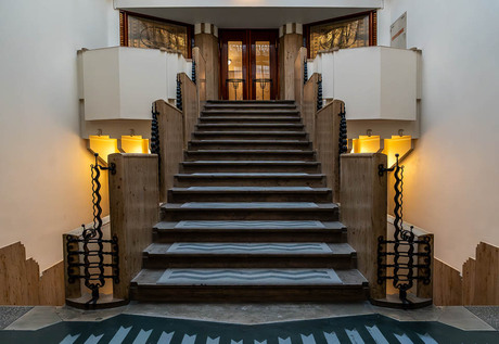 Met de trap naar boven