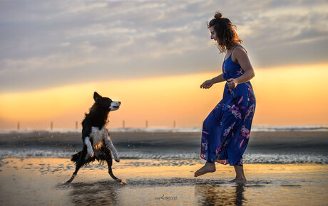 Zee met zonsondergang