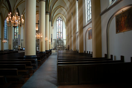 zonneharpen in kerk