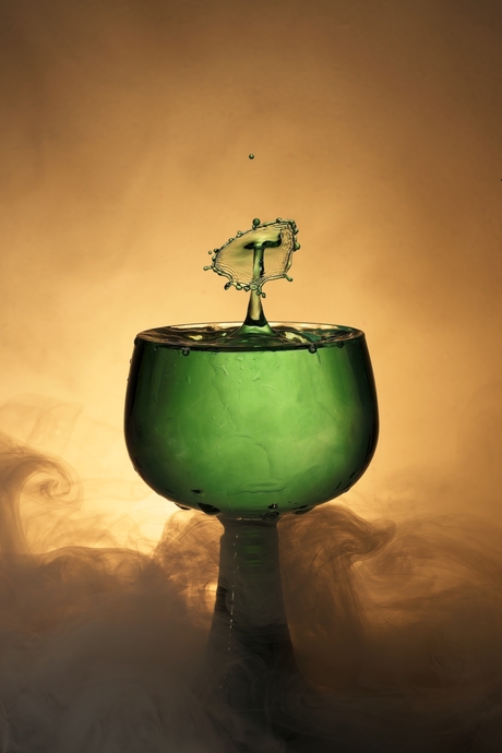 Splash met een beetje rook.