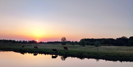 Zonsondergang aan de Berkel