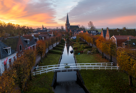 Overtuinen in herfstkleur IJlst