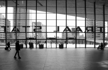 Inside out, stationshal Rotterdam Centraal