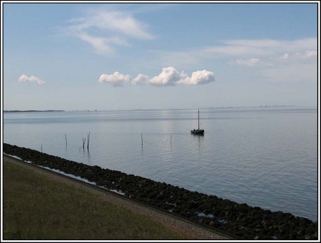 Visserboot op het ijsselmeer