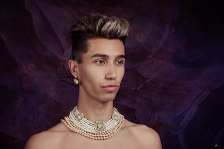 The boy with the pearls