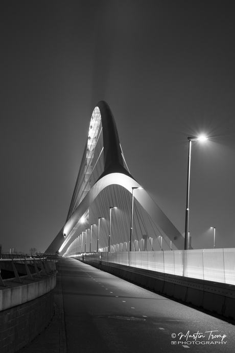 Brug in de mist