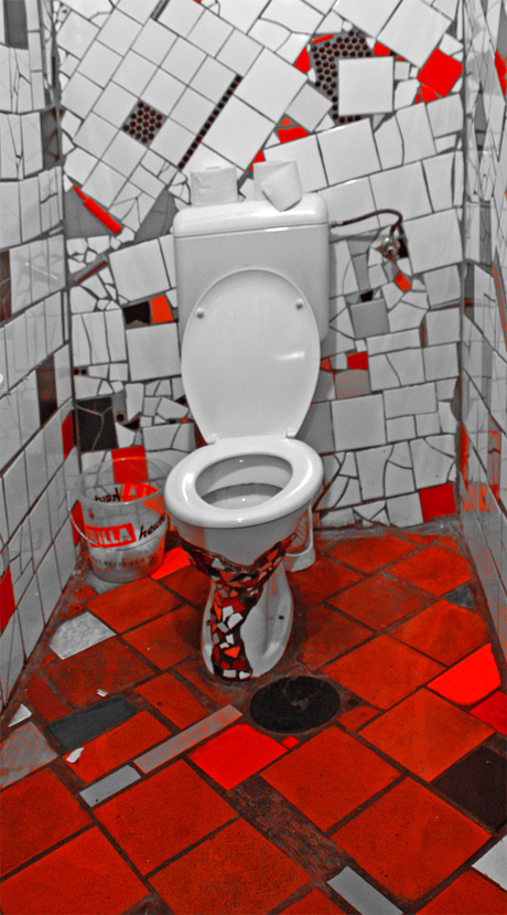 Toilet Hundertwasser