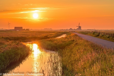 Sunrise in the Dutch polder