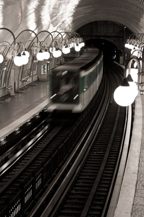 Oud metrostation in Parijs