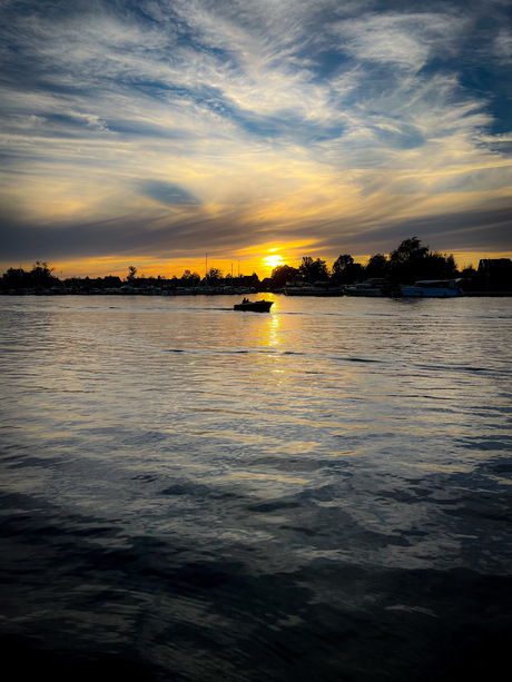 Zonsondergang in Friesland.