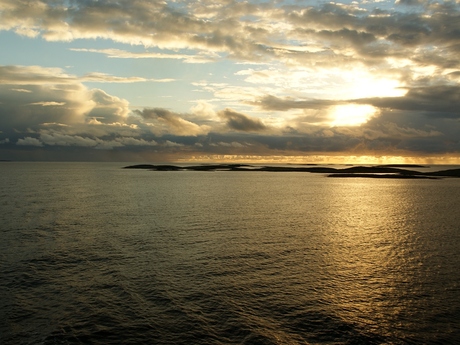 Zonsondergang Noorsezee eind september 2013.jpg