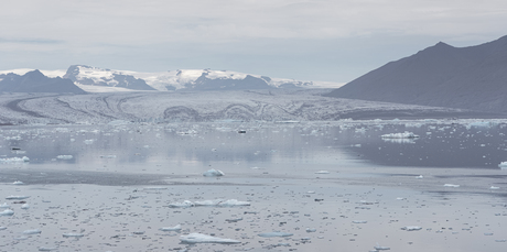 Het ijsbergenmeer van Jökulsárlón