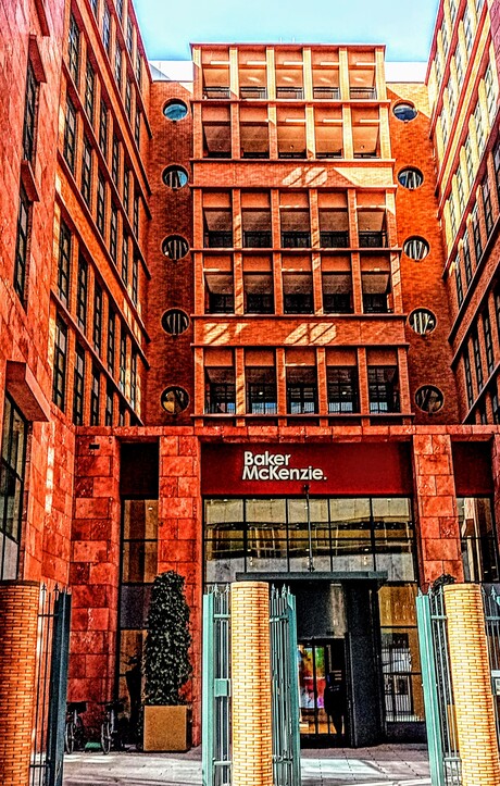 Baker McKenzie