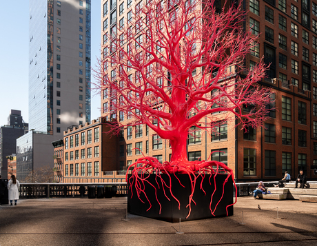 Roze boom in Highline Park, New York