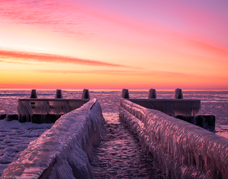 Zonsopgang bij de Afsluitdijk