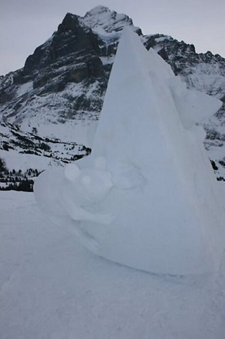 Sneeuwsculpture Zwitserland