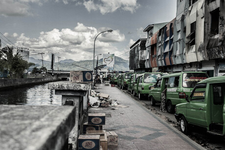 Ambon Stad | Vervuiling in het paradijs