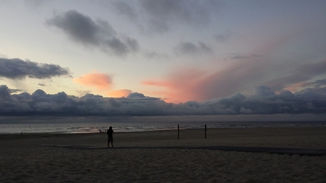 Zonsondergang op het strand