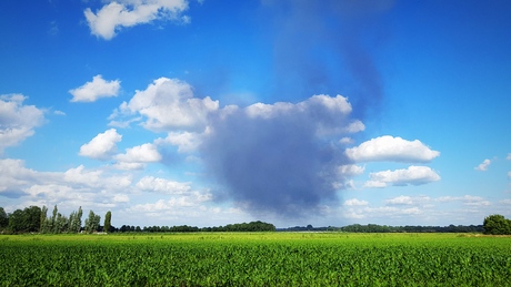 Donkere wolken trekken zich samen... Oh Nee een grote brand bij Bedrijvenpark Twente... Nr.2