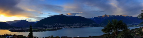 pano uitzicht Lago Maggiore