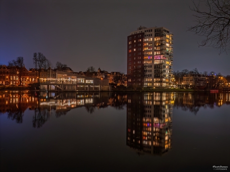 Reitdiep en Praediniussingel bij Nacht.