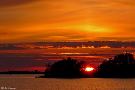 Makkum Golden Sunset