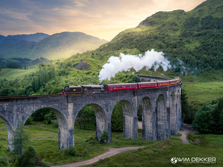 "Iconic Glenfinnan Viaduct: The Hogwarts Express Journey"