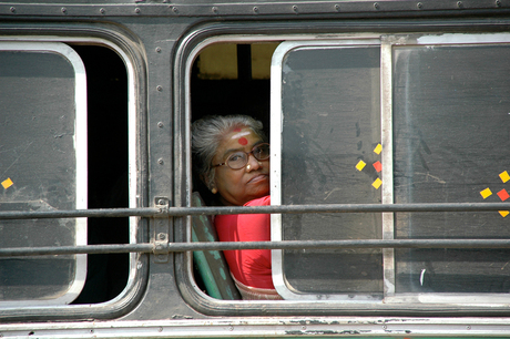 Met de bus in India