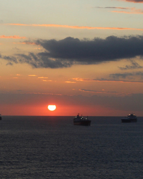 Zonsopgang vanuit haven