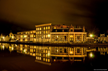 Sneek by night