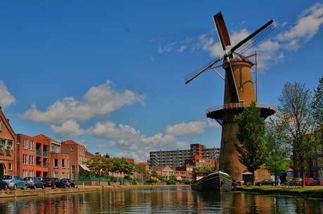 Zonnige dag aan het water