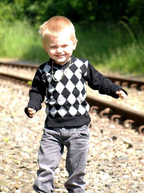 Zoonlief bij het spoor