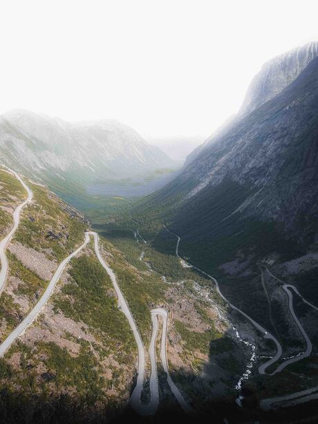 Curvy roads 