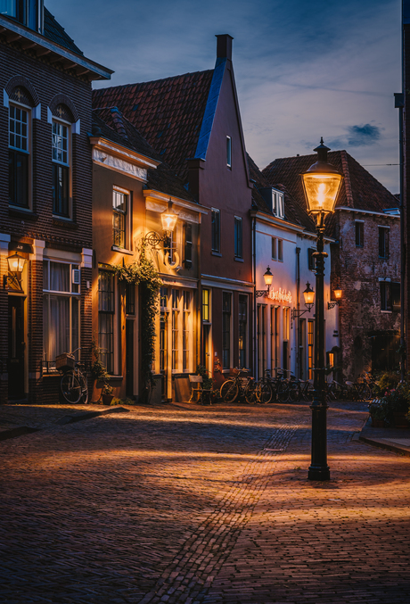 Deventer tijdens het blauwe uurtje  